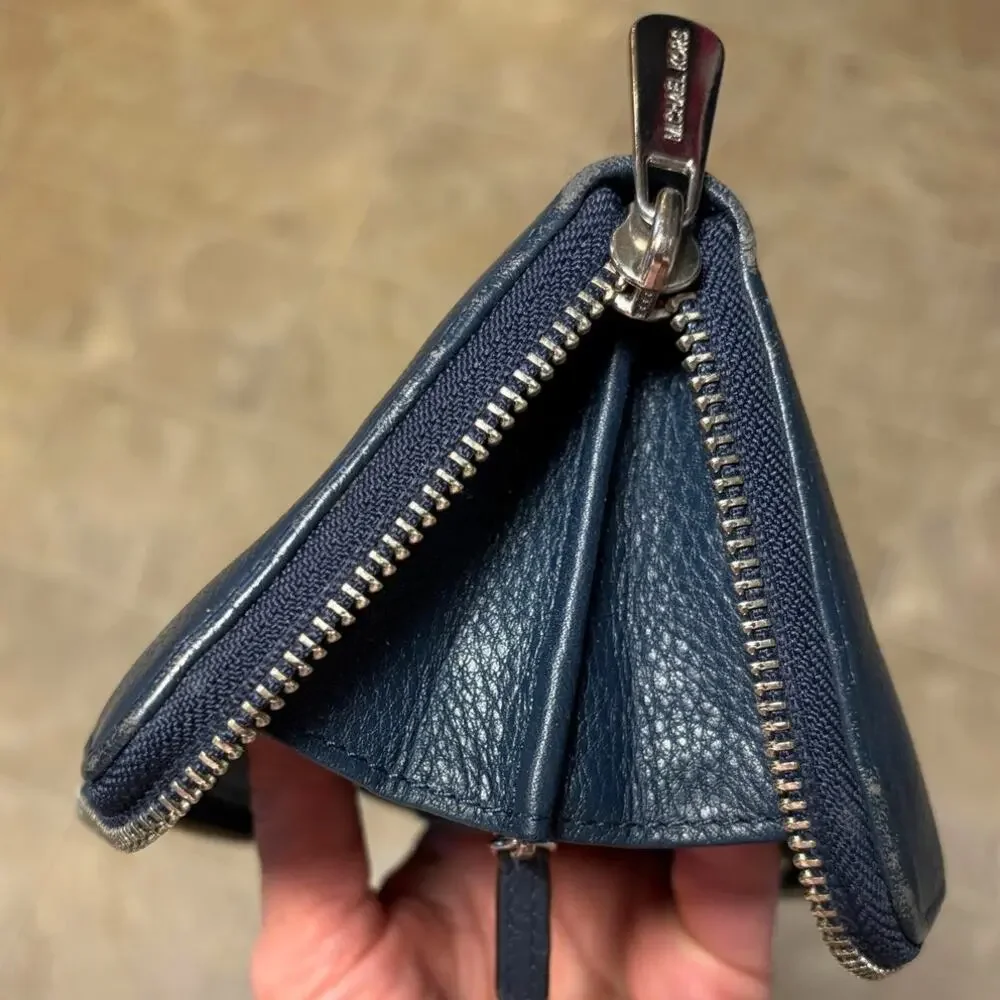 Michael Kors Jet Set Navy Blue Zip Around Long Continental Wallet EUC - Picture 11 of 16